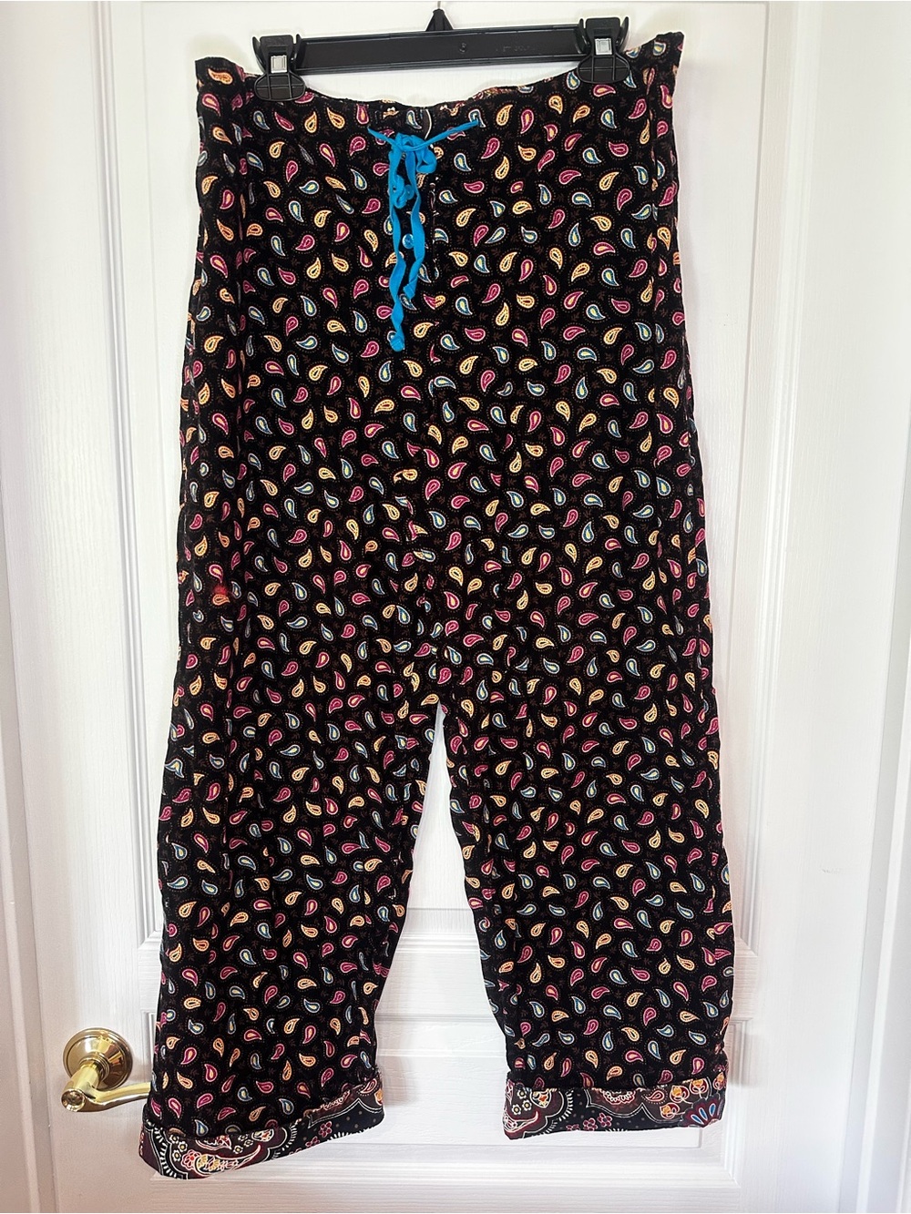Vera Bradley Black, Brown Paisley Lounge Pants with Blue Drawstring